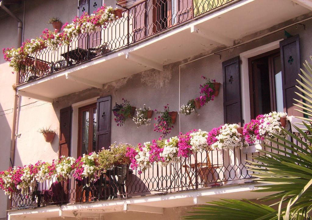 Charming Glicine And Azalea House Art And Colour With Lakeview Cadenabbia ห้อง รูปภาพ